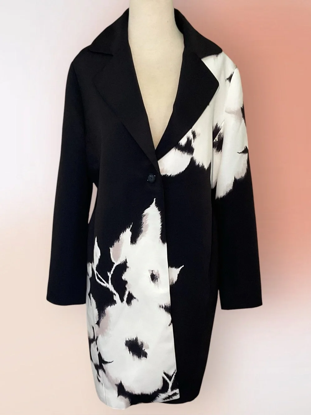 Chico’s Black and White Floral “Florence Mirage” Topper Jacket Size 1 Reg 8/10 M